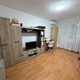 1 Decembrie metrou 5-6 min - Piata Trapezului